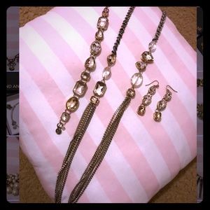 Vera Wang gold tone long necklace set